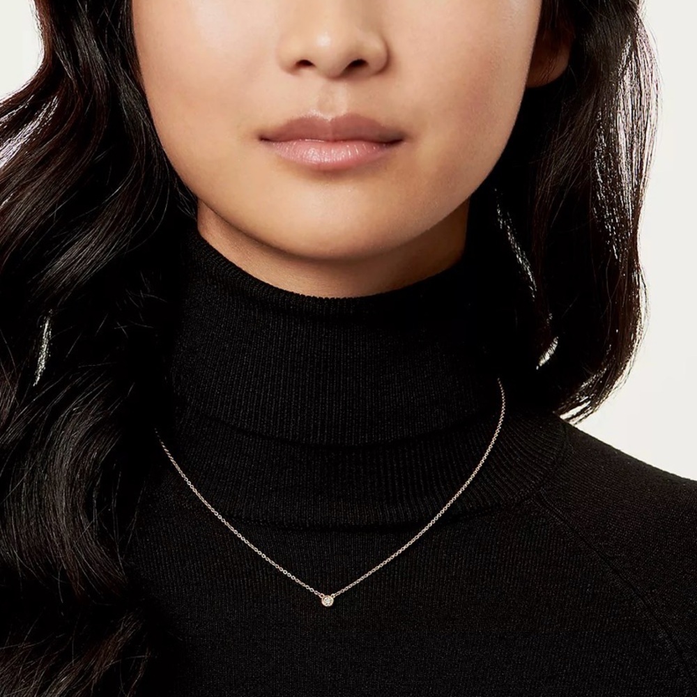 Elsa Peretti®
Diamonds by the Yard® Single Diamond Pendant - Picture 11 of 12